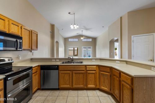 712 Jacob St, Gilbert AZ 85295-1660 exterior