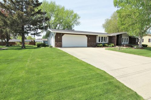 618 Long St, Watertown, WI 53098-1110