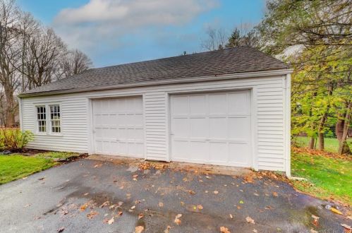 35 Smith St, Middletown CT  06457-1740 exterior