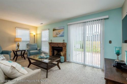 90 Rita Ln, Jackson Twp NJ  08527-2367 exterior