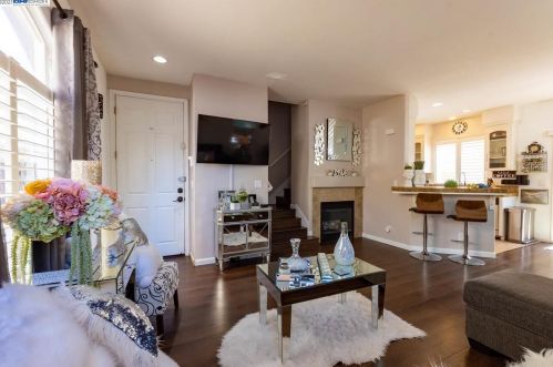 1632 Renaissance Ln, San Leandro, CA 94578-3500