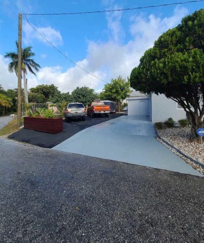 4903 Australian Ave, West Palm Beach FL  33407-2309 exterior