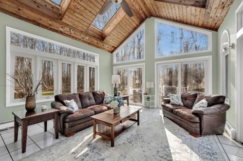 50 Hayes Ave, Ellington, CT 06029-3912