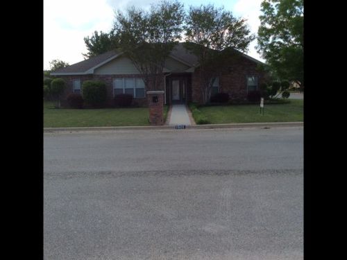 1601 Southgate Dr, Brownwood, TX 76801-7711