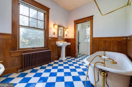 5 Amiss Ave, Richmond National Battlefiel VA  22835-1309 exterior