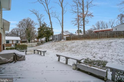 7604 Gresham St, Springfield VA  22151-2933 exterior