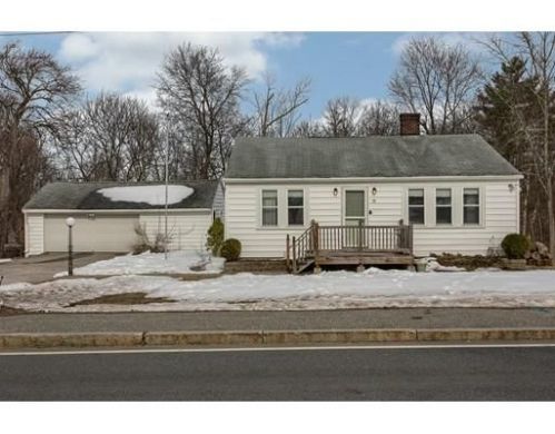52 Policy St, Salem, NH 03079-1950