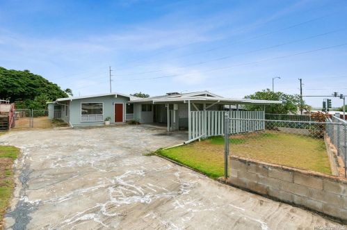 98511 Kaamilo St, Aiea, HI 96701