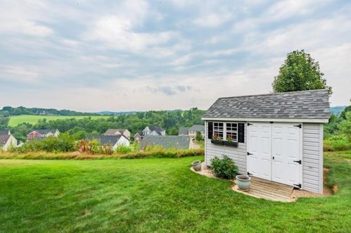 208 Rolling Hill Farm Dr, West Newton PA  15089-2809 exterior