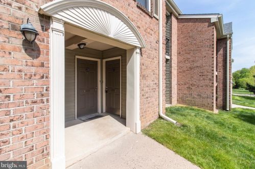 27 Wingate Ct, Blue Bell PA  19422-2525 exterior