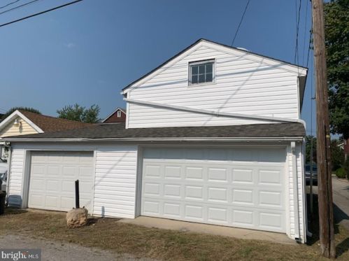 309 Fulton St, Hanover PA 17331-2724 exterior