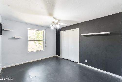 5501 Camelback Rd, Phoenix AZ 85033-1642 exterior