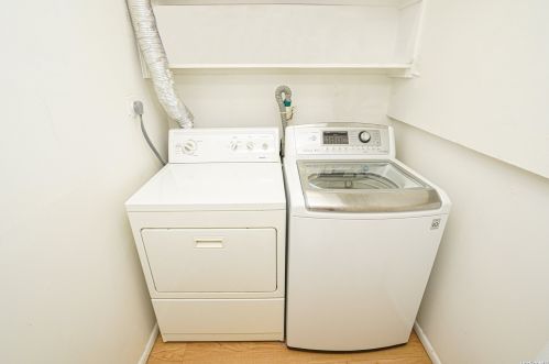 21 Manchester Dr, Bethpage NY  11714-3203 exterior