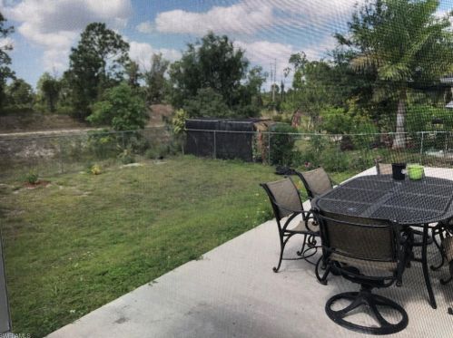 1209 Damen St, Lehigh Acres FL 33974-4792 exterior