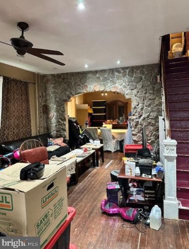 902 Chelten Ave, Philadelphia PA 19138-1714 exterior