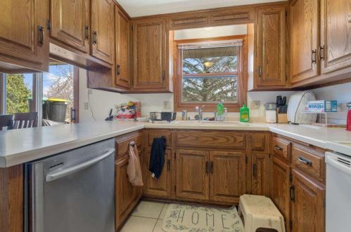 1157 Crestwood Dr, Green Bay WI 54313-5411 exterior