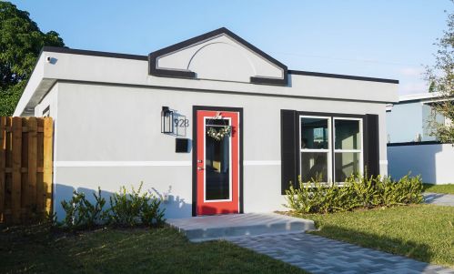 928 7th St, West Palm Beach, FL 33401-3834