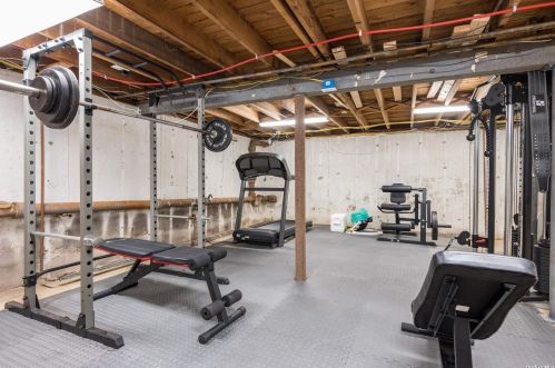 2500 Ocean Ave, North Bellmore NY  11710-3825 exterior