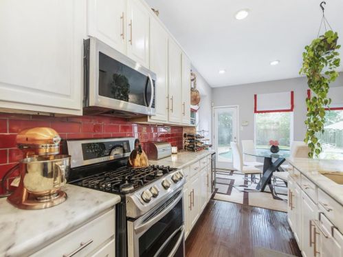 43 Knightsbridge Dr, Conroe TX 77385-3449 exterior