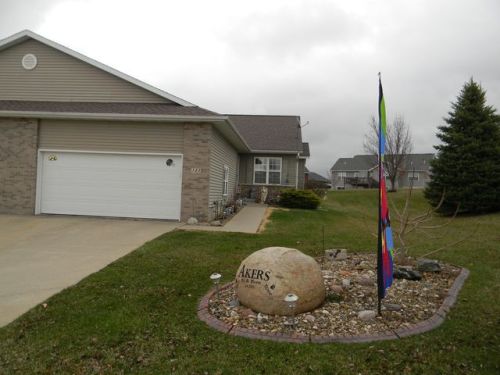 311 Highland Ct, Fairfax, IA 52228-9626