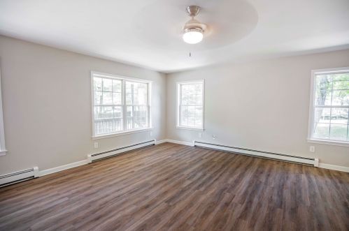 29 Theresa Ave, Salem NH  03079-3959 exterior