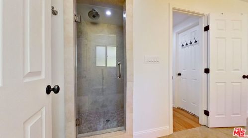 11264 Sunshine Ter, North Hollywood CA  91604-3124 exterior