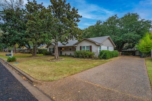 203 Guadalupe Dr, Athens, TX 75751-3516
