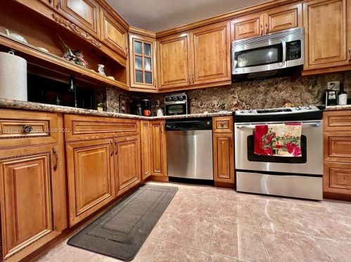 8601 10th St, Hollywood, FL 33024-4803