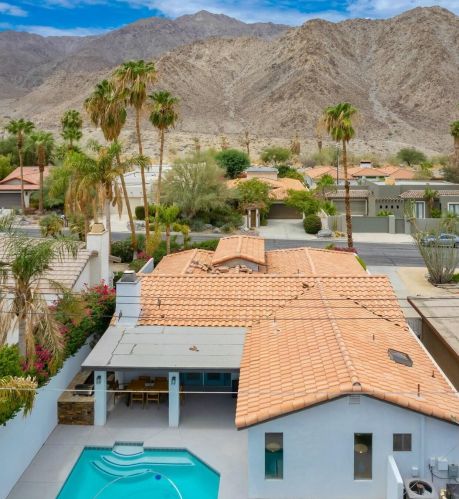 54404 Avenida Madero, La Quinta CA  92253-3620 exterior