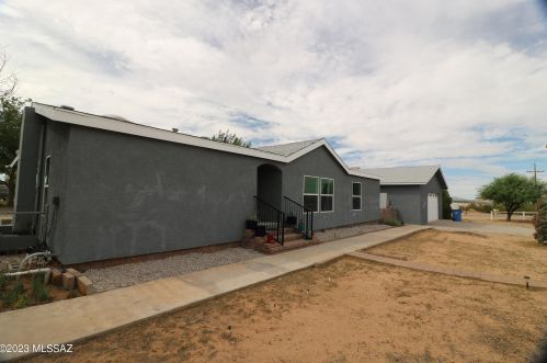 12481 Mile Wide Rd, Tucson, AZ 85743-8857