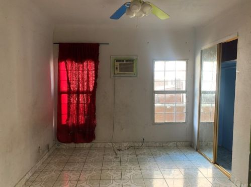 2541 Missouri Ave, South Gate CA  90280-3938 exterior