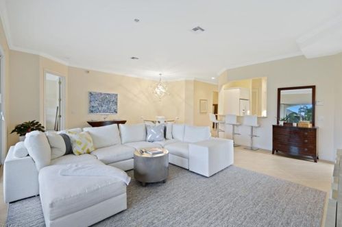 5001 Maxwell Cir, Naples, FL 34105-4529