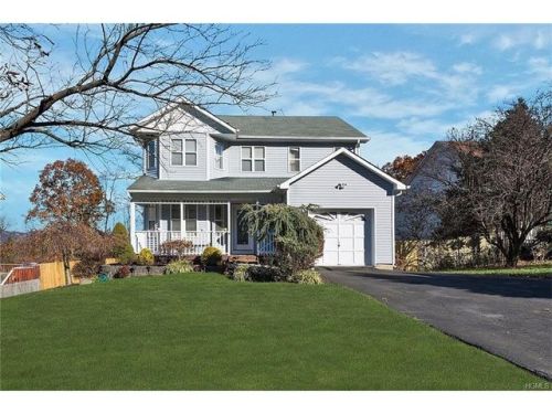 11 Louis Donato Dr, Garnerville, NY 10923-1821