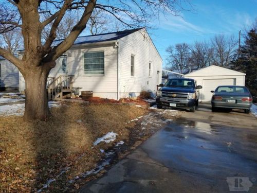 510 19th St, Lambs Grove, IA 50208-4141