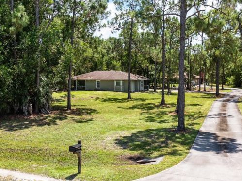5880 Autumn Oaks Ln, Naples, FL 34119-1122
