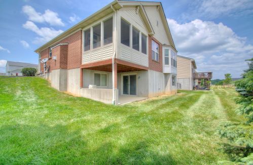937 Hawkshead Ln, Covington, KY 41018-3069