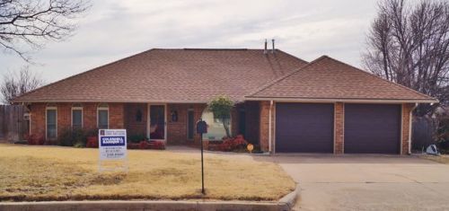 312 Camelot Dr, Lawton, OK 73501-6365