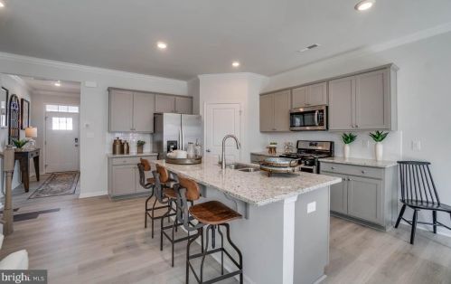 137 Winifred Dr, Hanover PA  17331 exterior