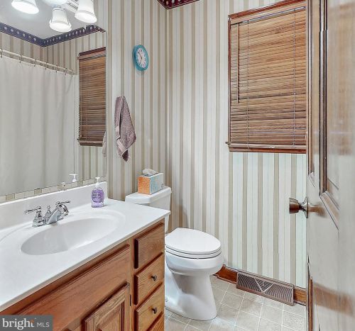 239 High St, Hummelstown PA  17036-2406 exterior