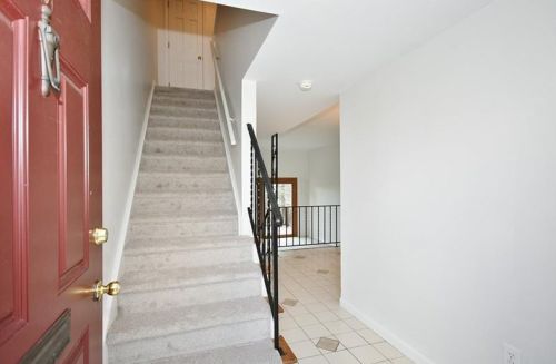 1040 Pennsbury Blvd, Pittsburgh, PA 15205-1634