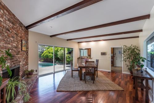 7190 Fircrest Ave, Sebastopol CA  95472-4430 exterior