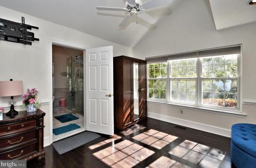 309 Meadow View Ln, Lansdale PA  19446-5932 exterior