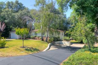 6601 Grant Ave, Carmichael, CA 95608-3404