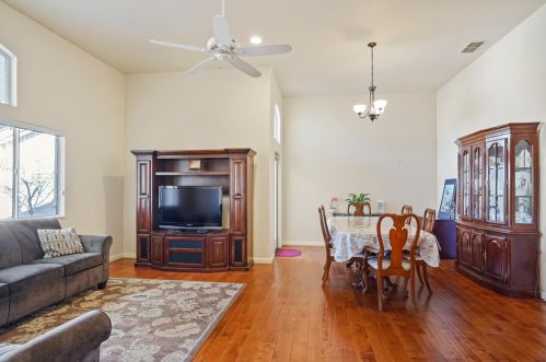 691 Diamond Glen Cir, Folsom CA 95630-3157 exterior