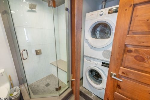 240 Main St, West Paterson NJ  07424-1351 exterior