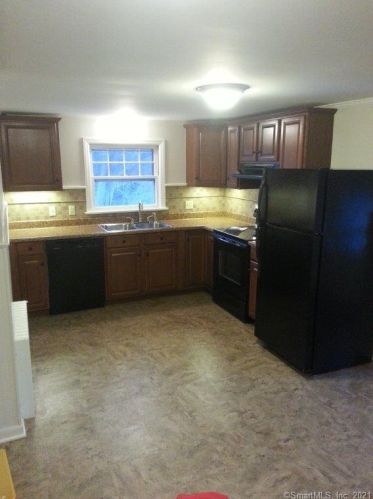 48 Wilson St, Bridgeport CT  06605-2950 exterior