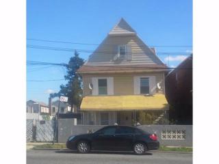 1695 Albany Ave, Brooklyn, NY 11210-3527