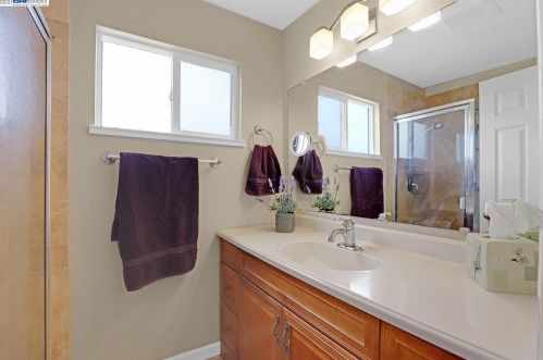 1220 Hillcrest Ave, Livermore CA  94550-4923 exterior