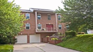 400 Point Ct, Mc Donald, PA 15057-2630