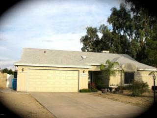 10226 Hazelwood Ave, Phoenix, AZ 85037-5220